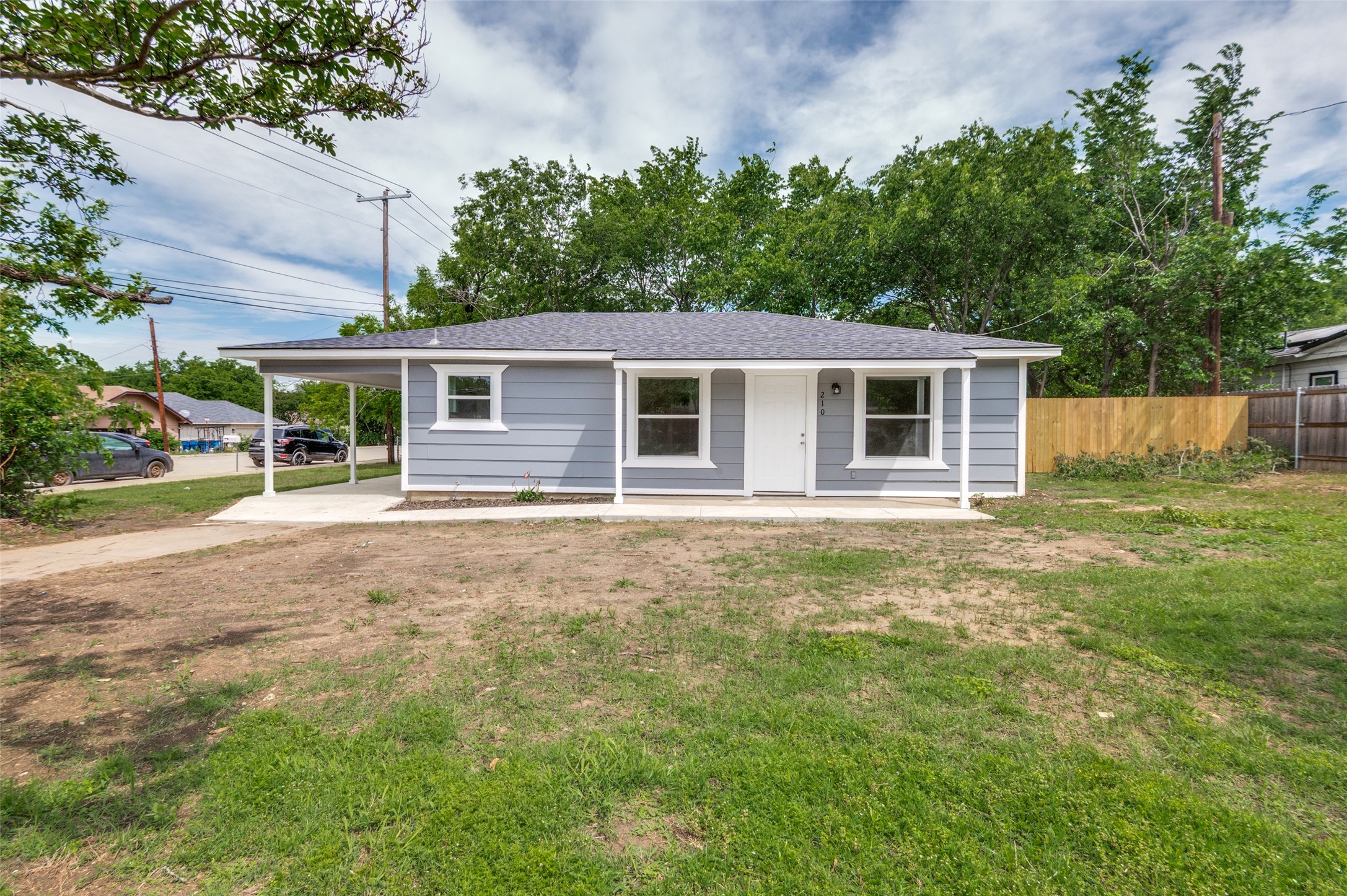 210 W Shelton Street Alvarado TX 76009
