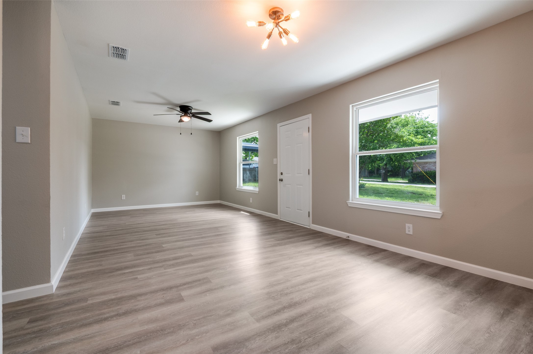 210 W Shelton Street Alvarado TX 76009