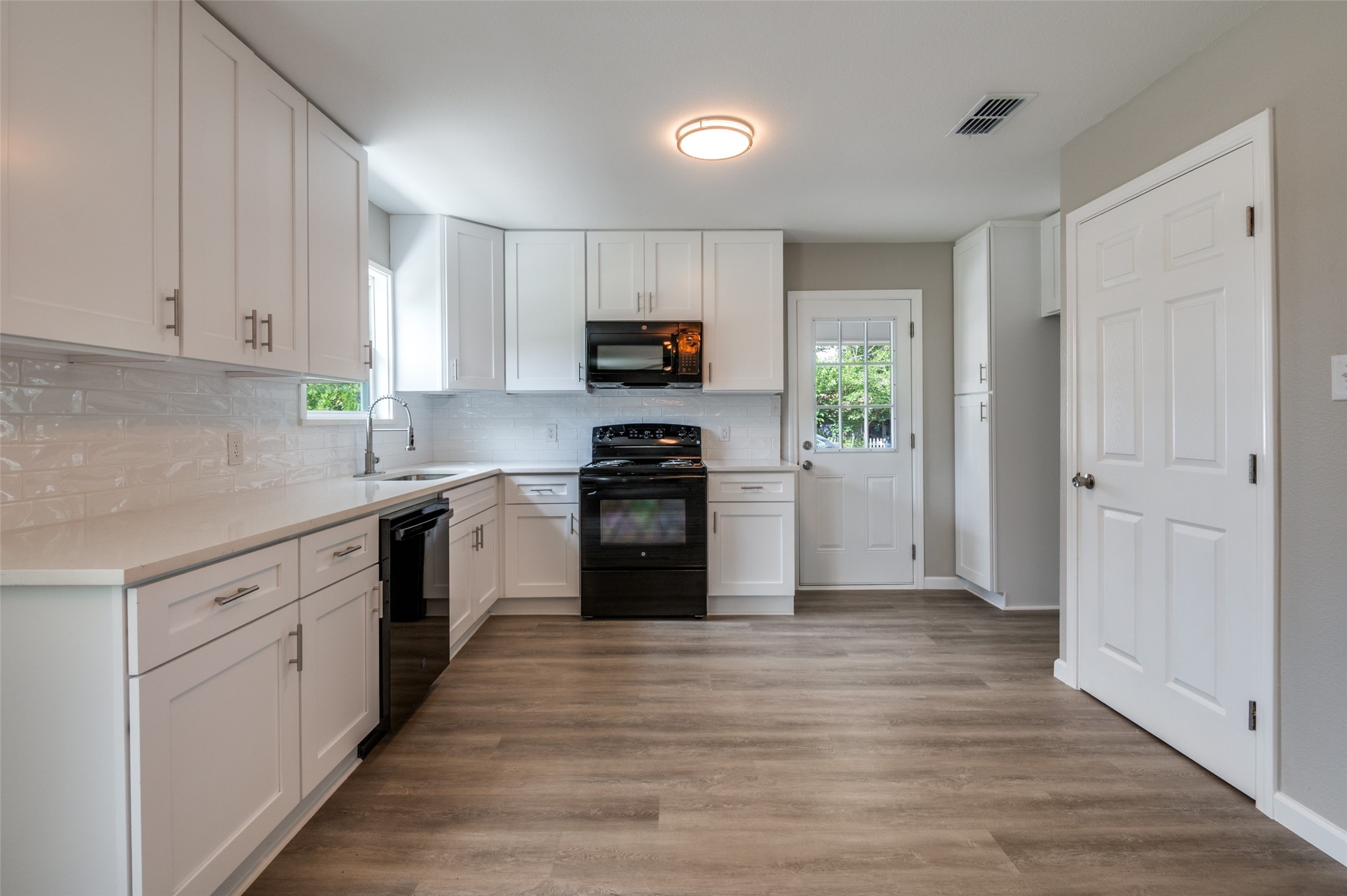 210 W Shelton Street Alvarado TX 76009