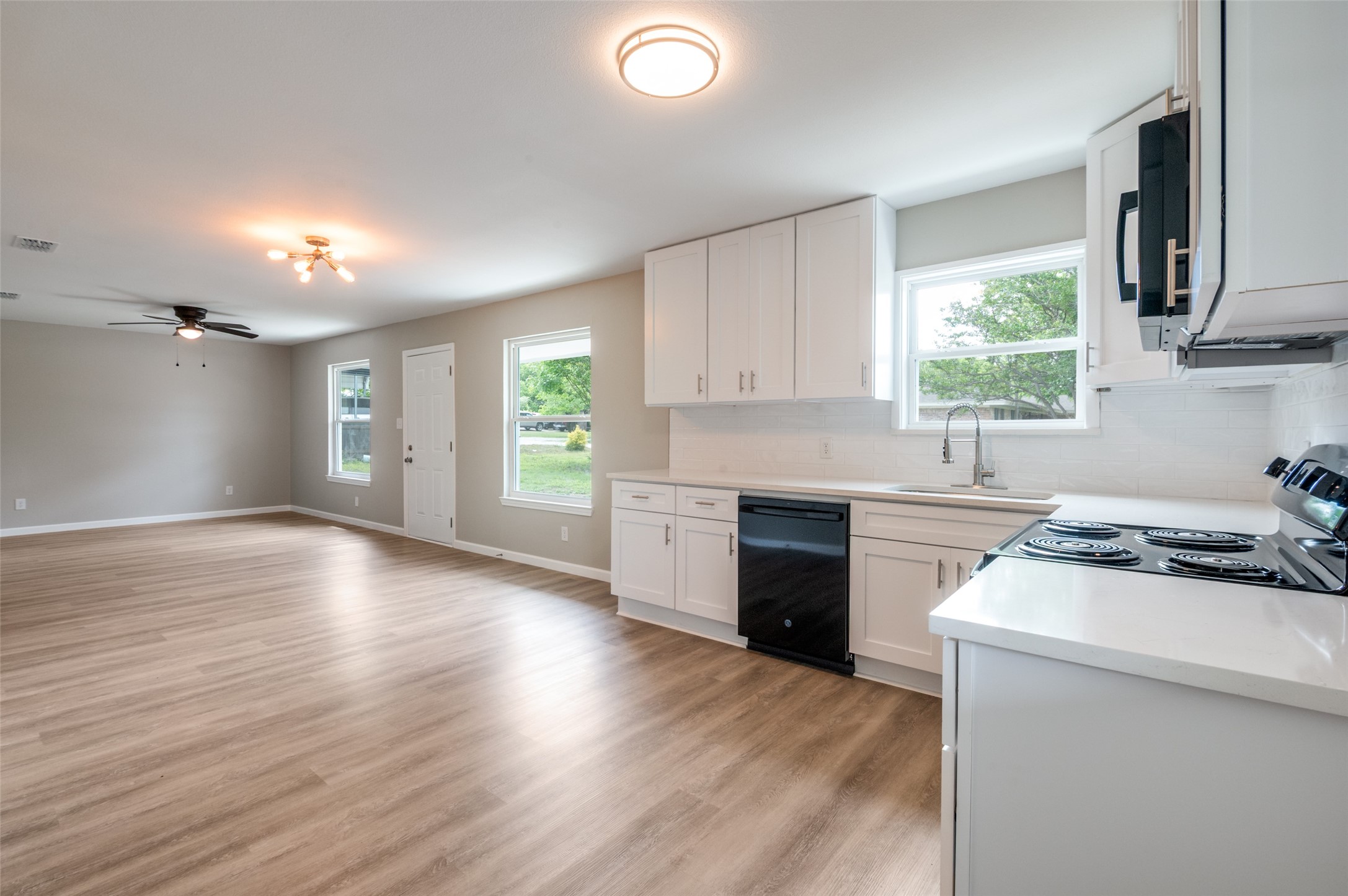 210 W Shelton Street Alvarado TX 76009