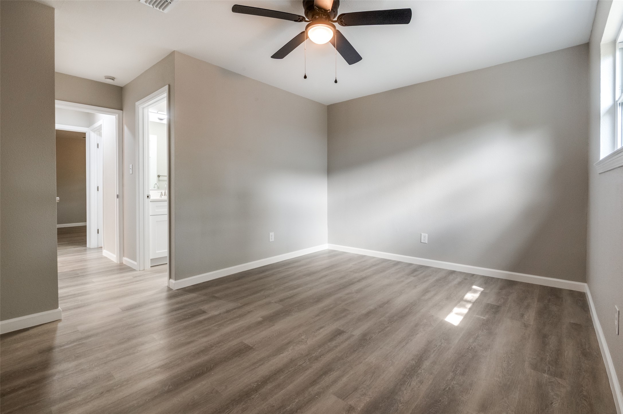 210 W Shelton Street Alvarado TX 76009