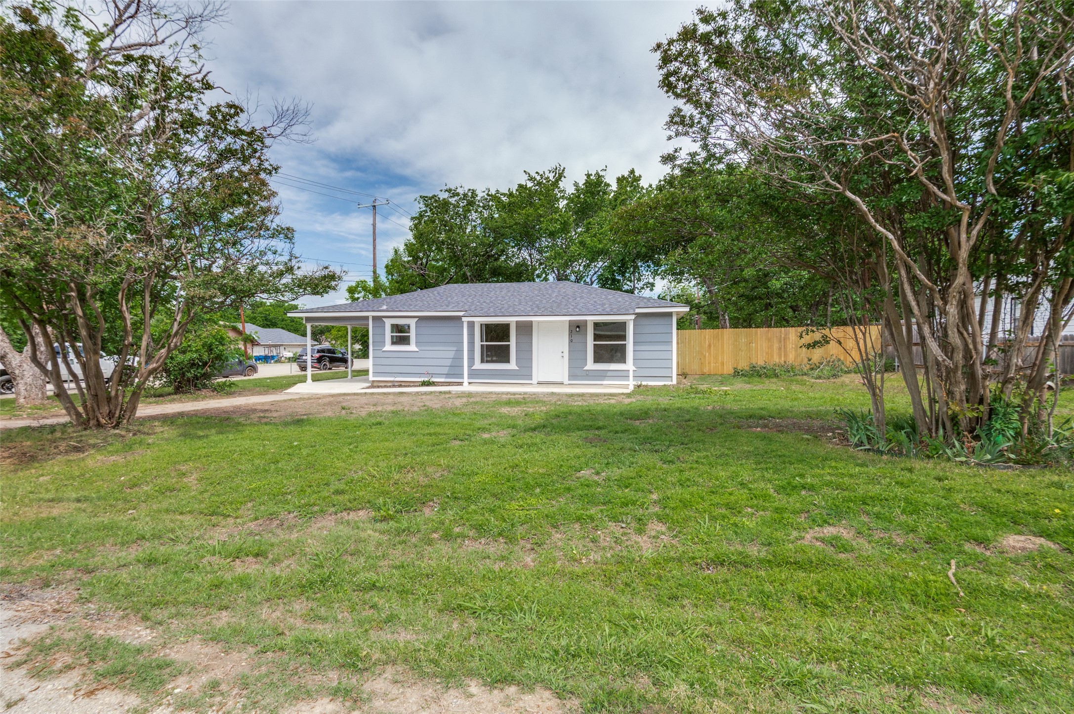 210 W Shelton Street Alvarado TX 76009