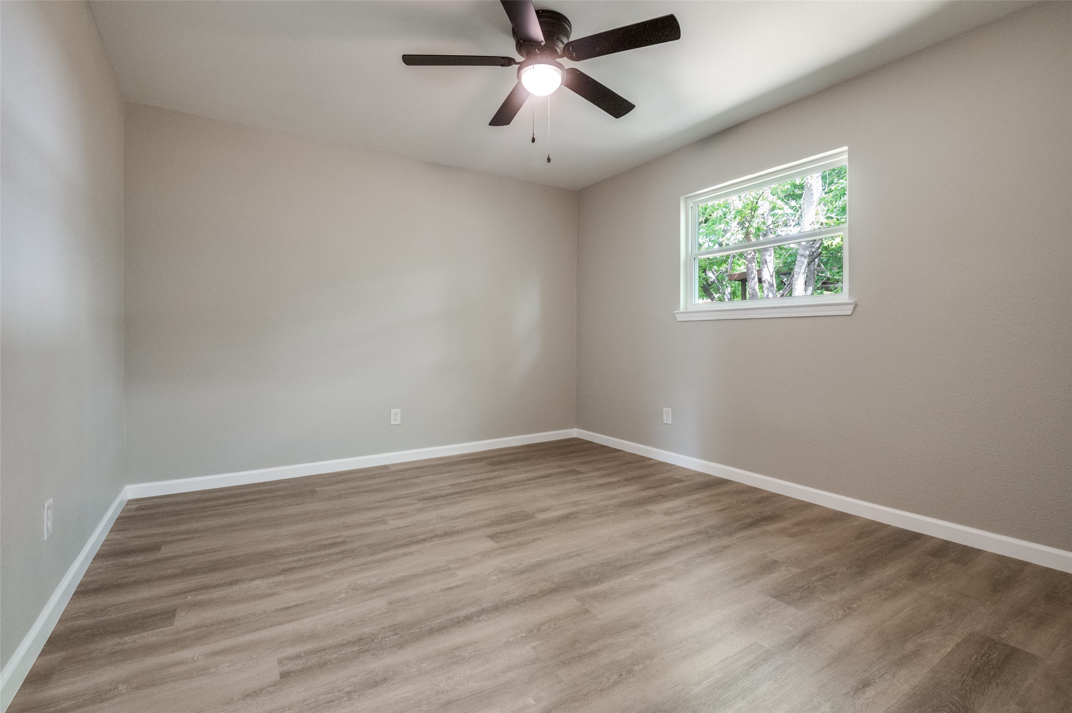 210 W Shelton Street Alvarado TX 76009