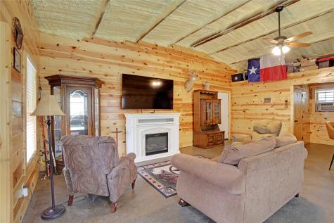 144 County Road 43400 Paris TX 75462
