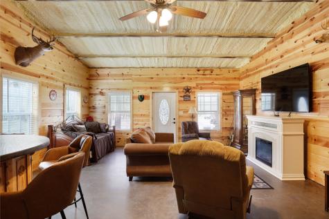 144 County Road 43400 Paris TX 75462