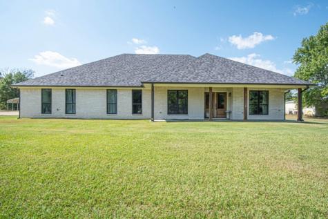 50 County Road 45800 Blossom TX 75416