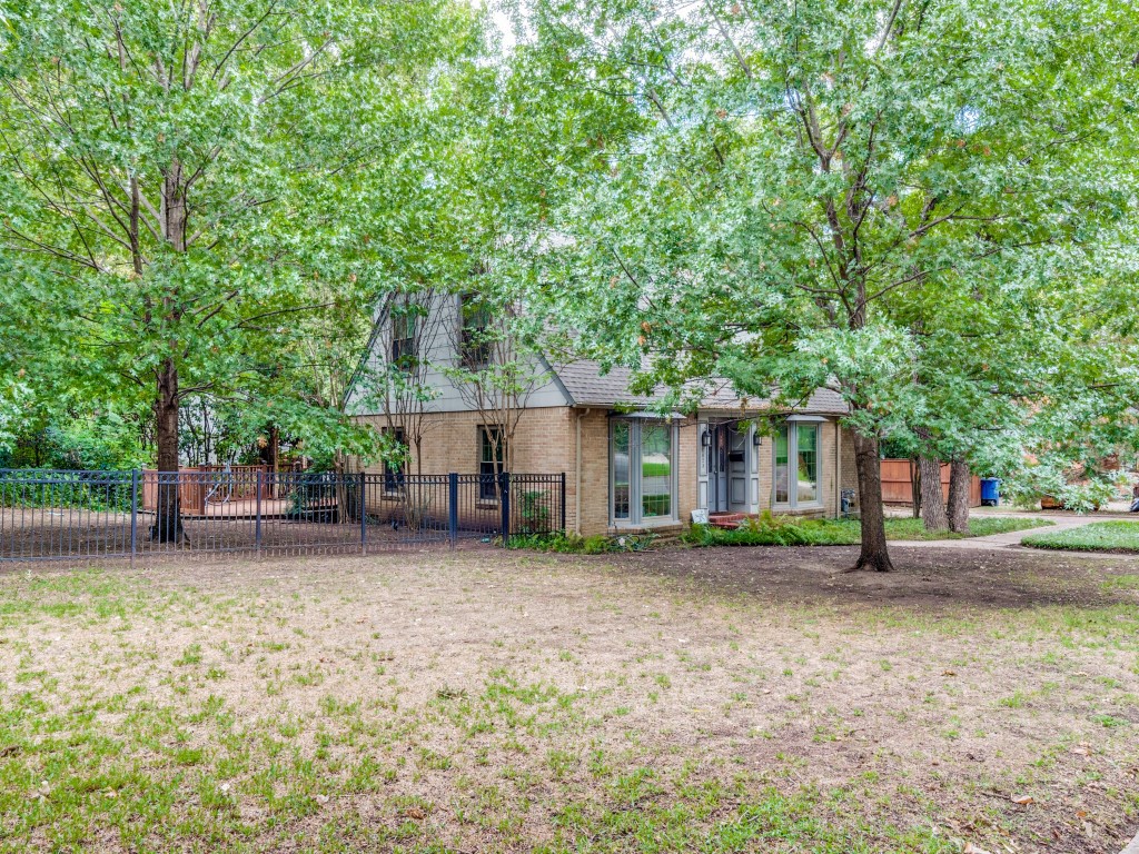 1623 Eastus Drive Dallas TX 75208