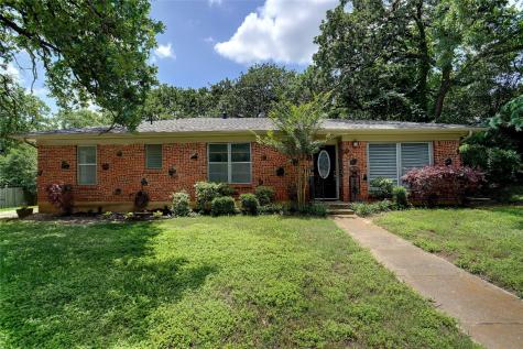 633 Ponderosa Drive Hurst TX 76053