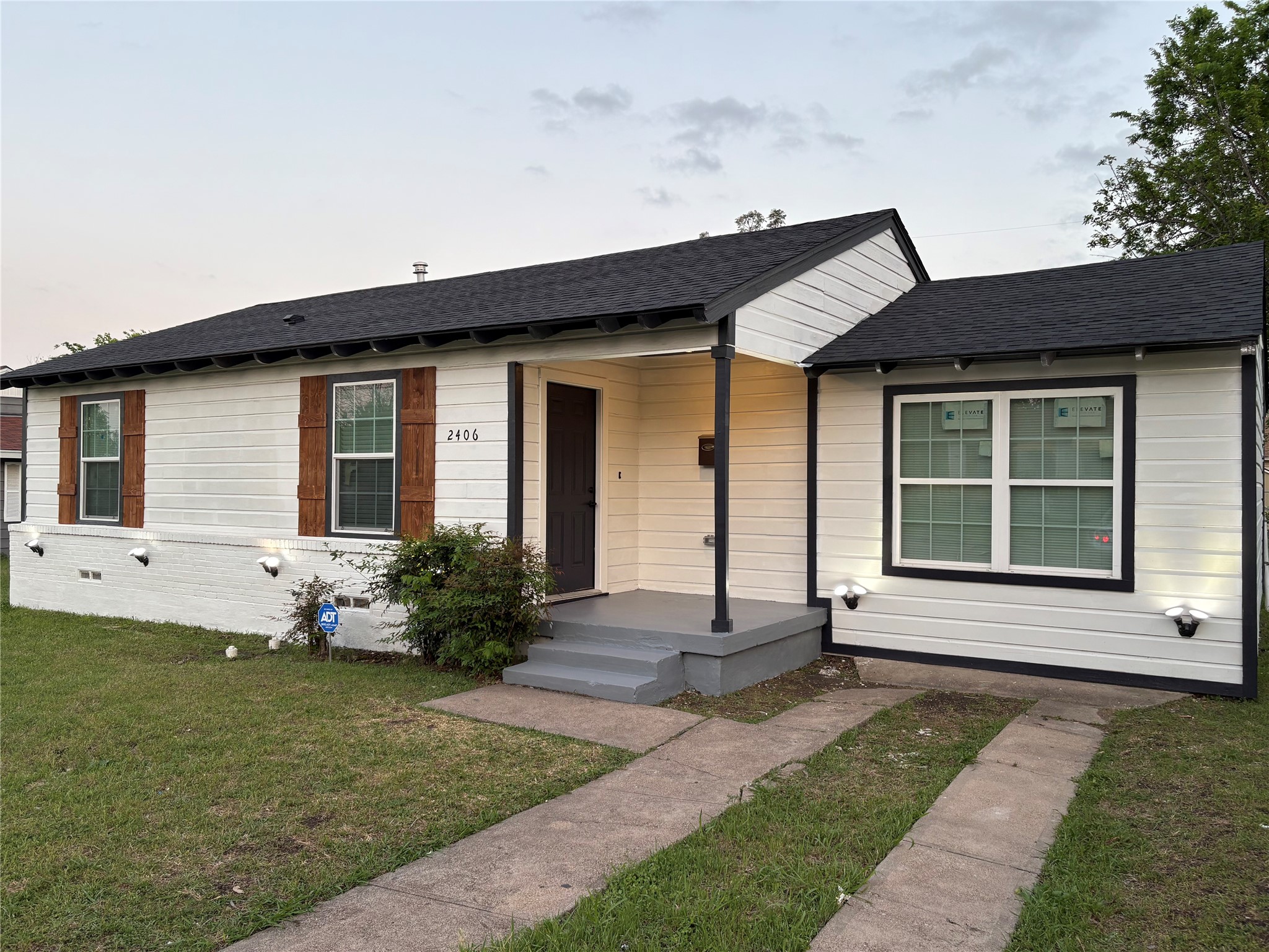 2406 Jennings Avenue Dallas TX 75216