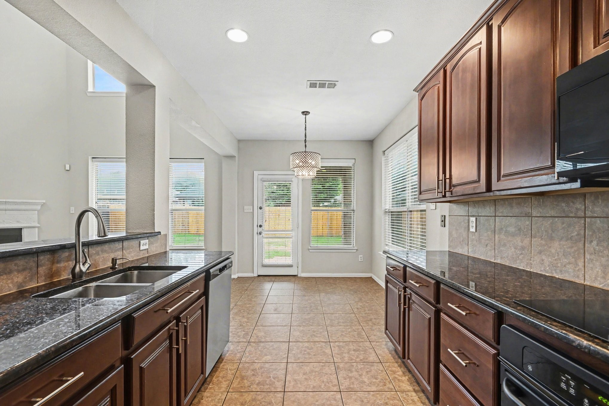 4009 Summerhill Lane Fort Worth TX 76244
