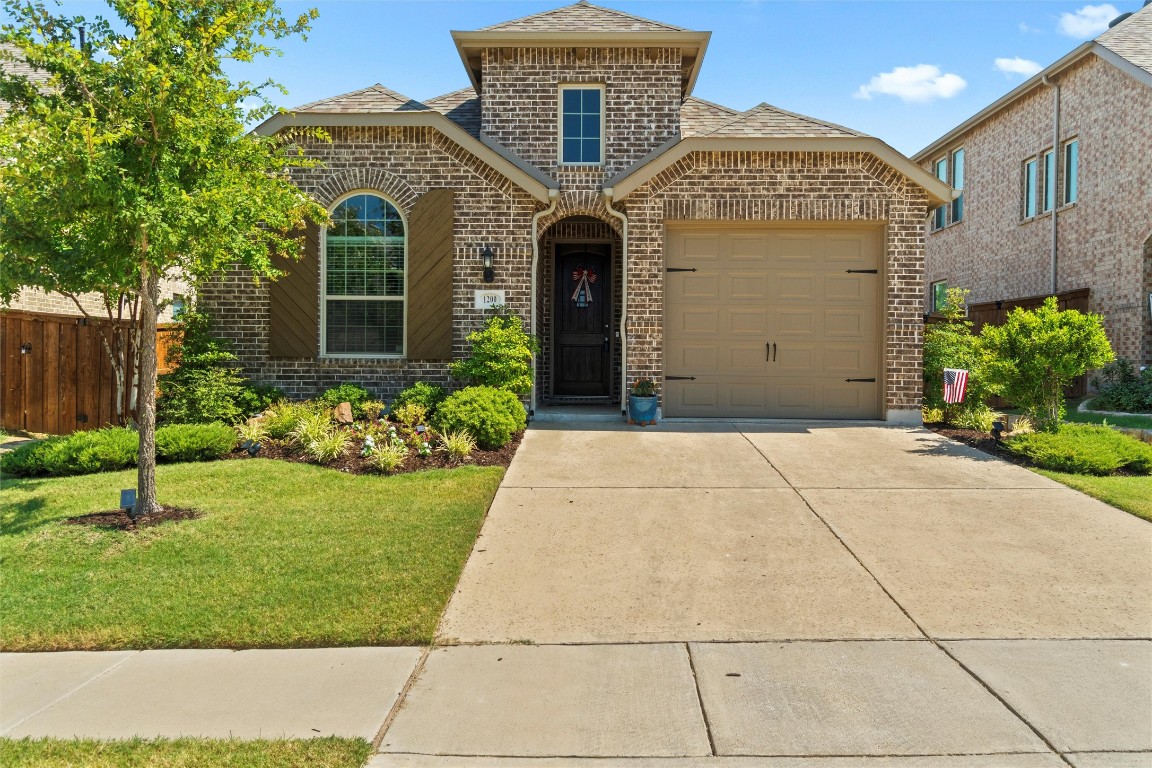 1200 Friesian Lane Aubrey TX 76227