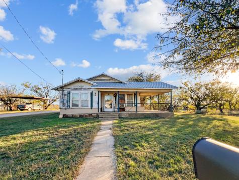 201 E 7th Street Breckenridge TX 76424