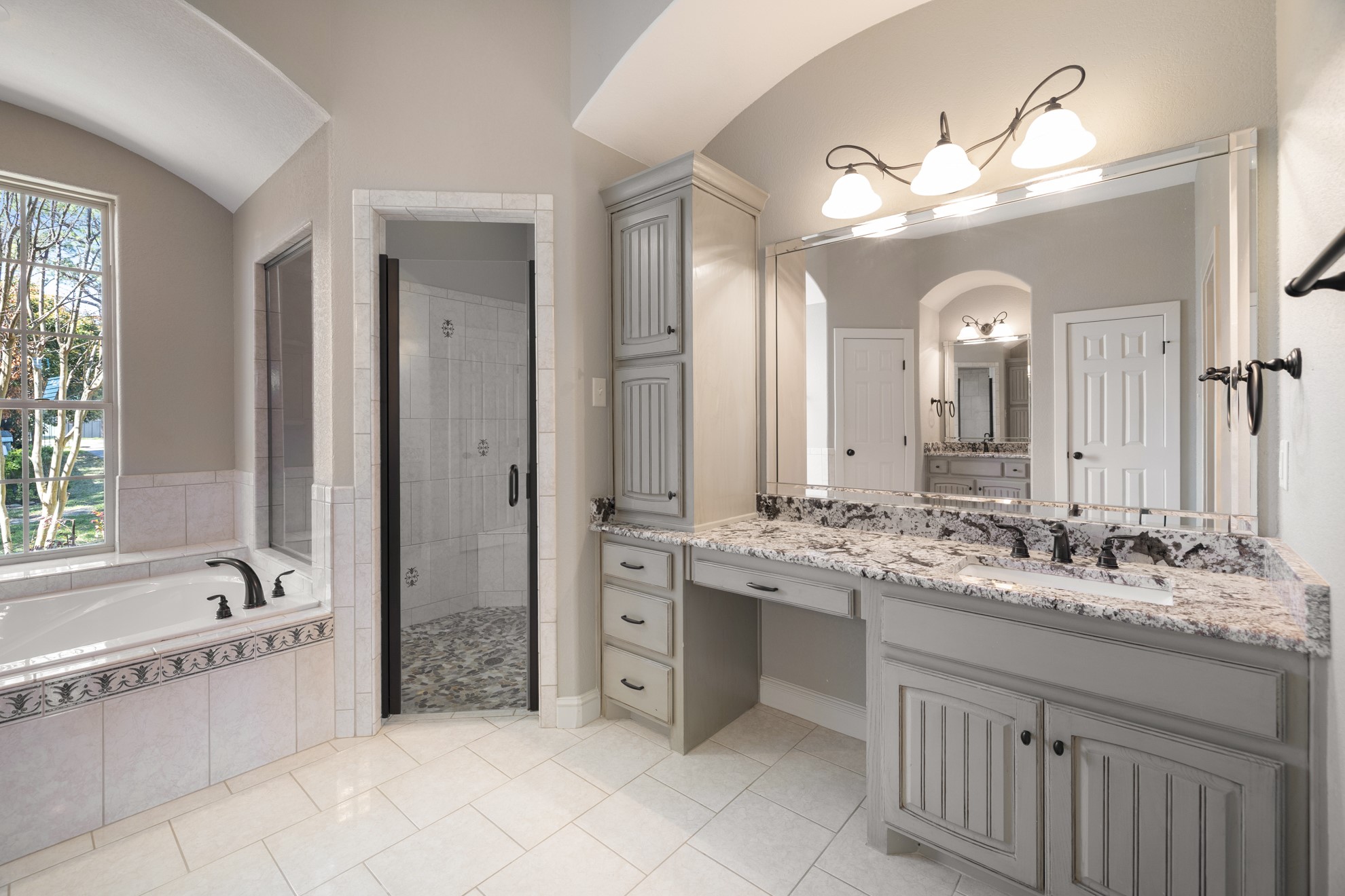 2123 Austins Circle Tool TX 75143