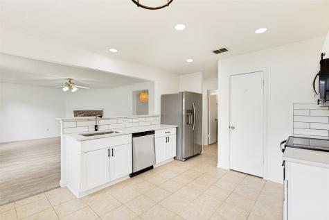 4277 Estes Park Circle Haltom City TX 76137