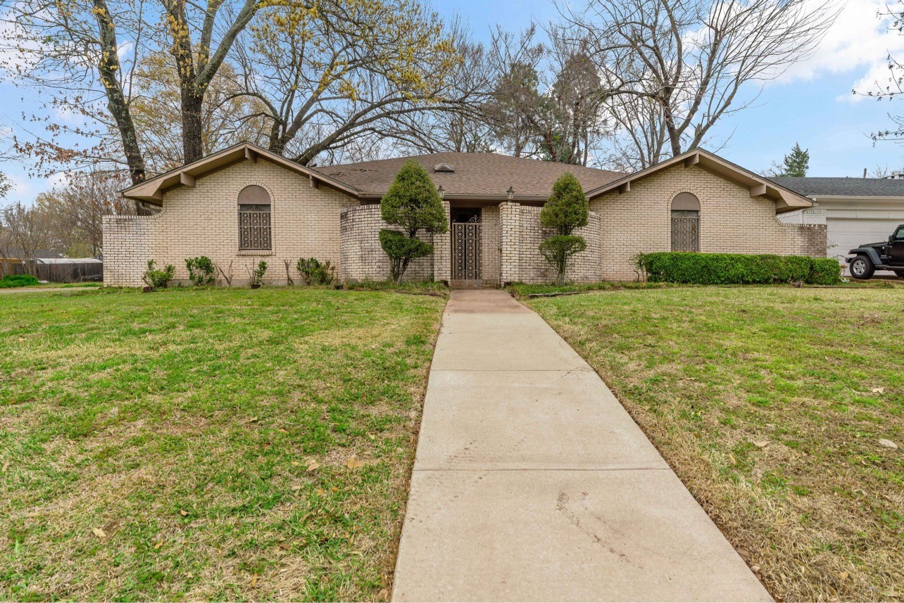 615 26th Street SE Paris TX 75460