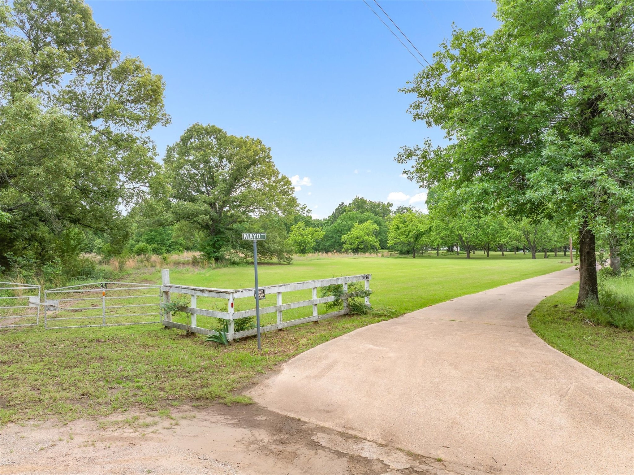 1434 Vz County Road 4519 Van TX 75790