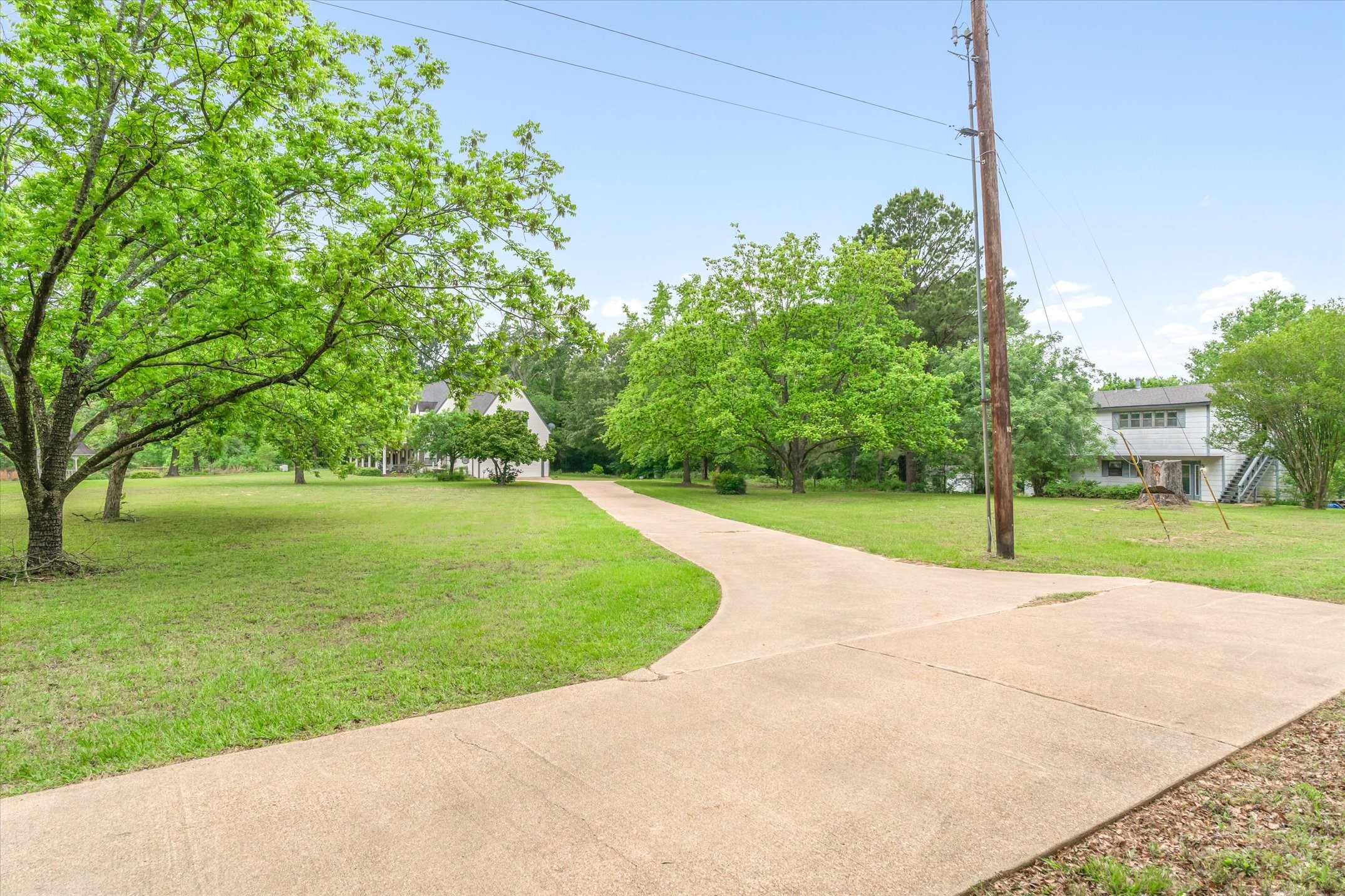 1434 Vz County Road 4519 Van TX 75790