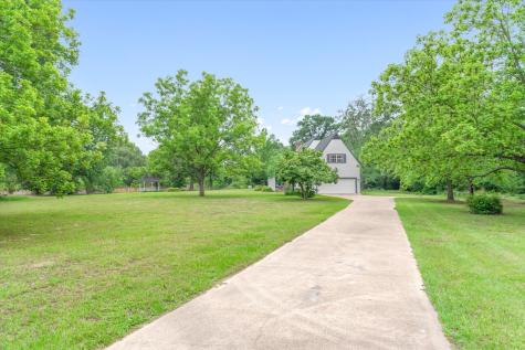 1434 Vz County Road 4519 Van TX 75790