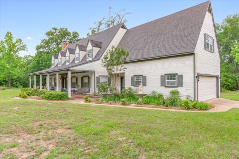 1434 Vz County Road 4519 Van TX 75790