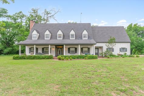 1434 Vz County Road 4519 Van TX 75790