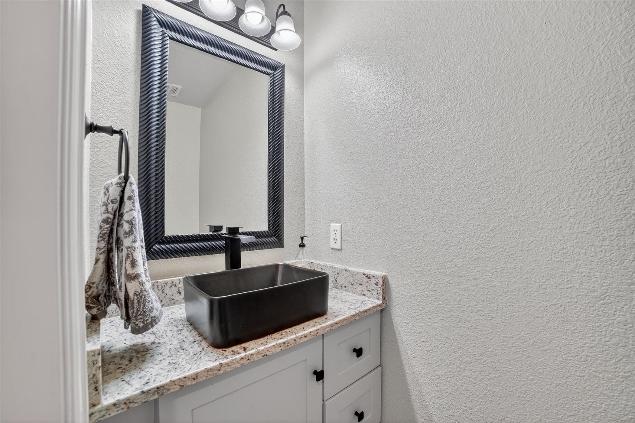 2070 Danbury Drive Rockwall TX 75032