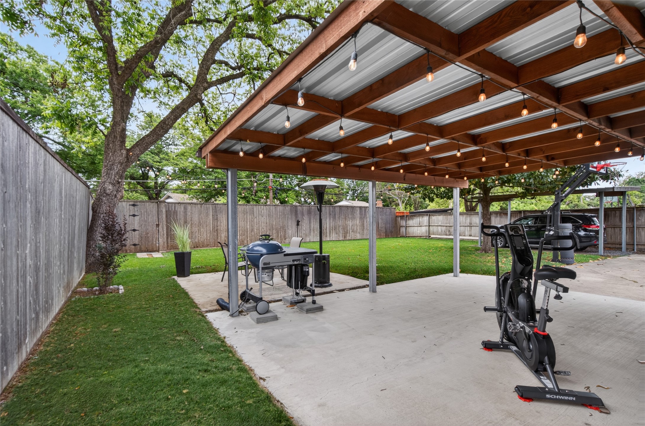 6842 Arboreal Drive Dallas TX 75231