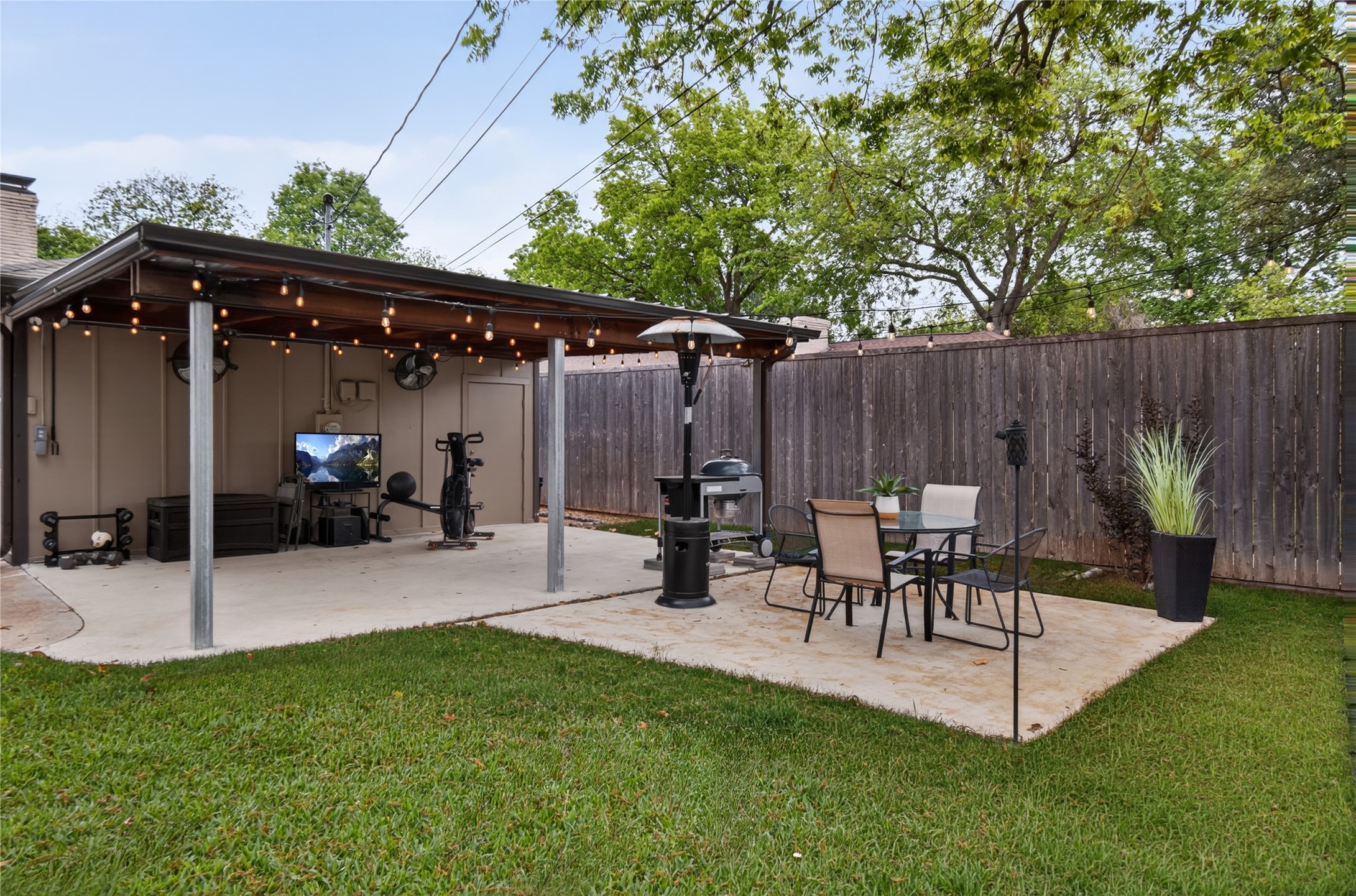 6842 Arboreal Drive Dallas TX 75231