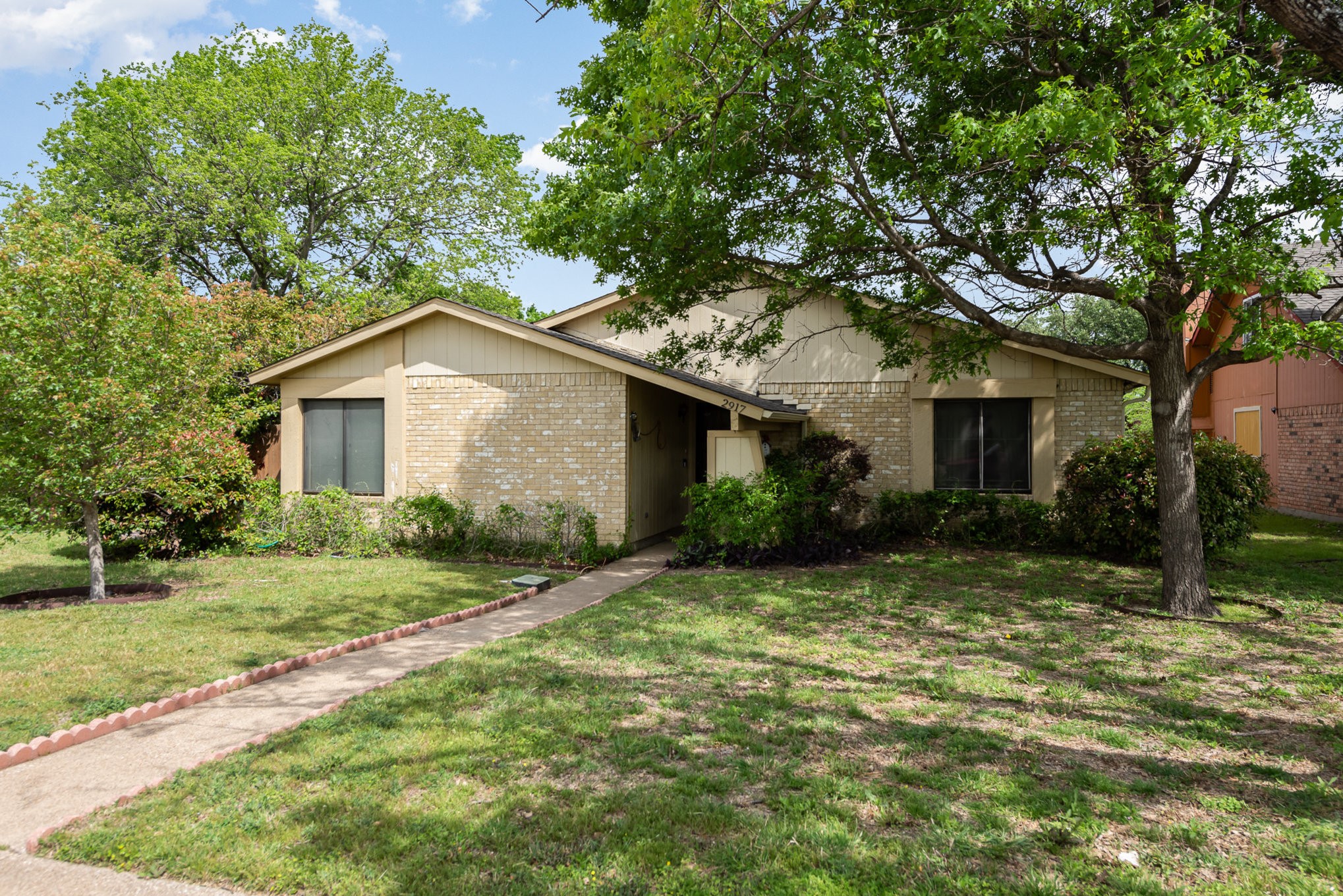 2917 Bonanza Lane Garland TX 75042