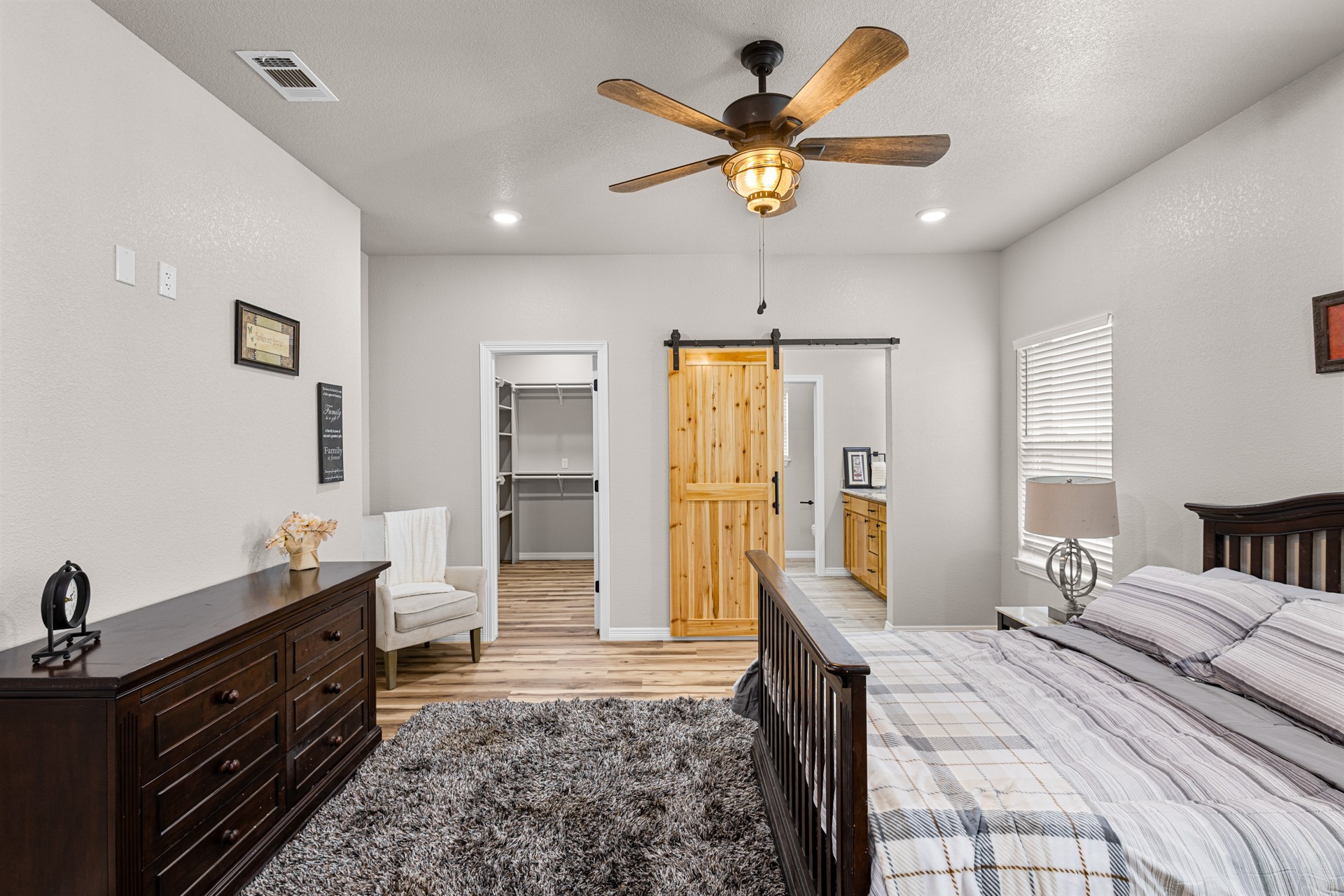 1446 Faulkner Road Sunset TX 76270