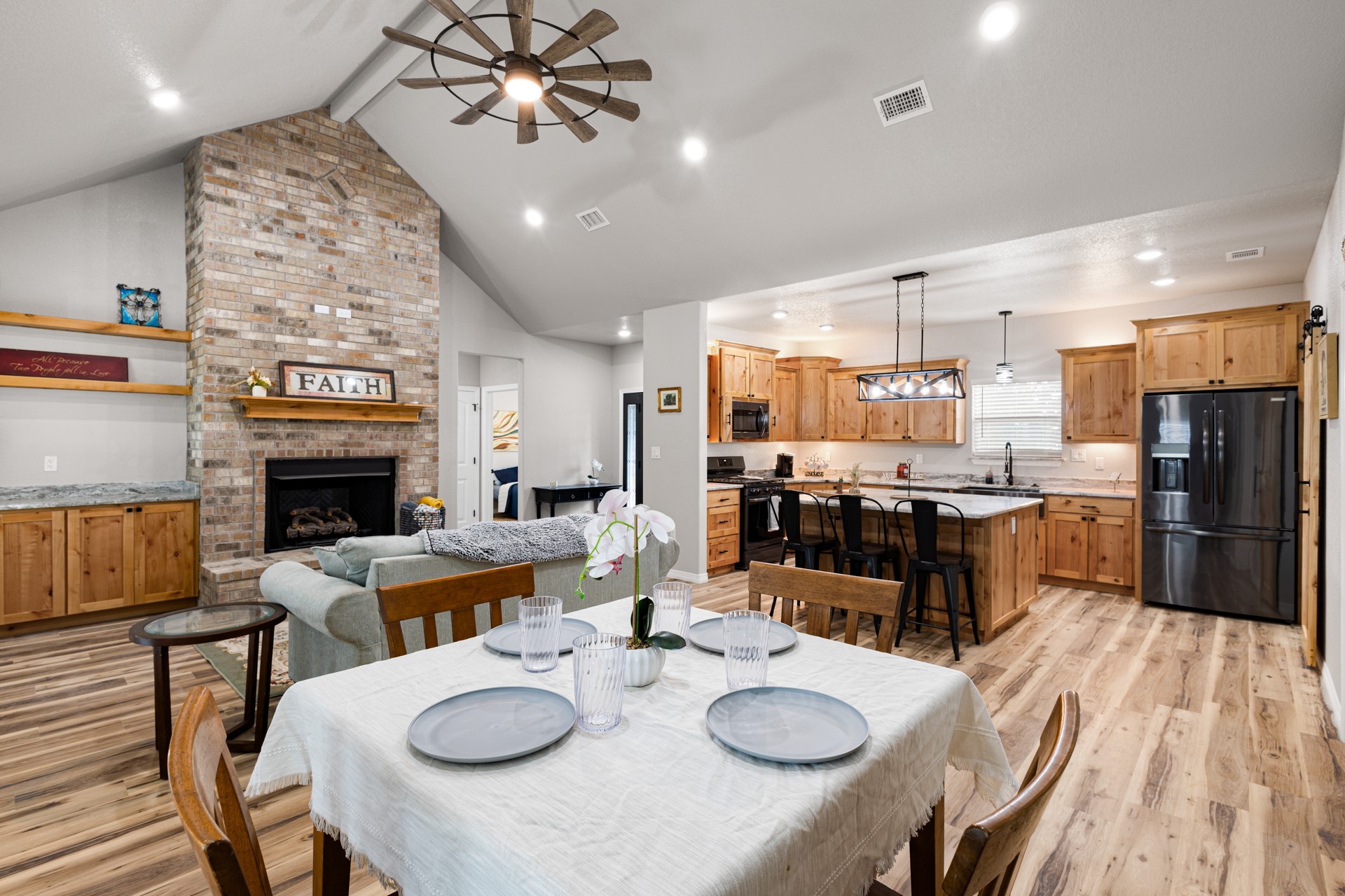 1446 Faulkner Road Sunset TX 76270