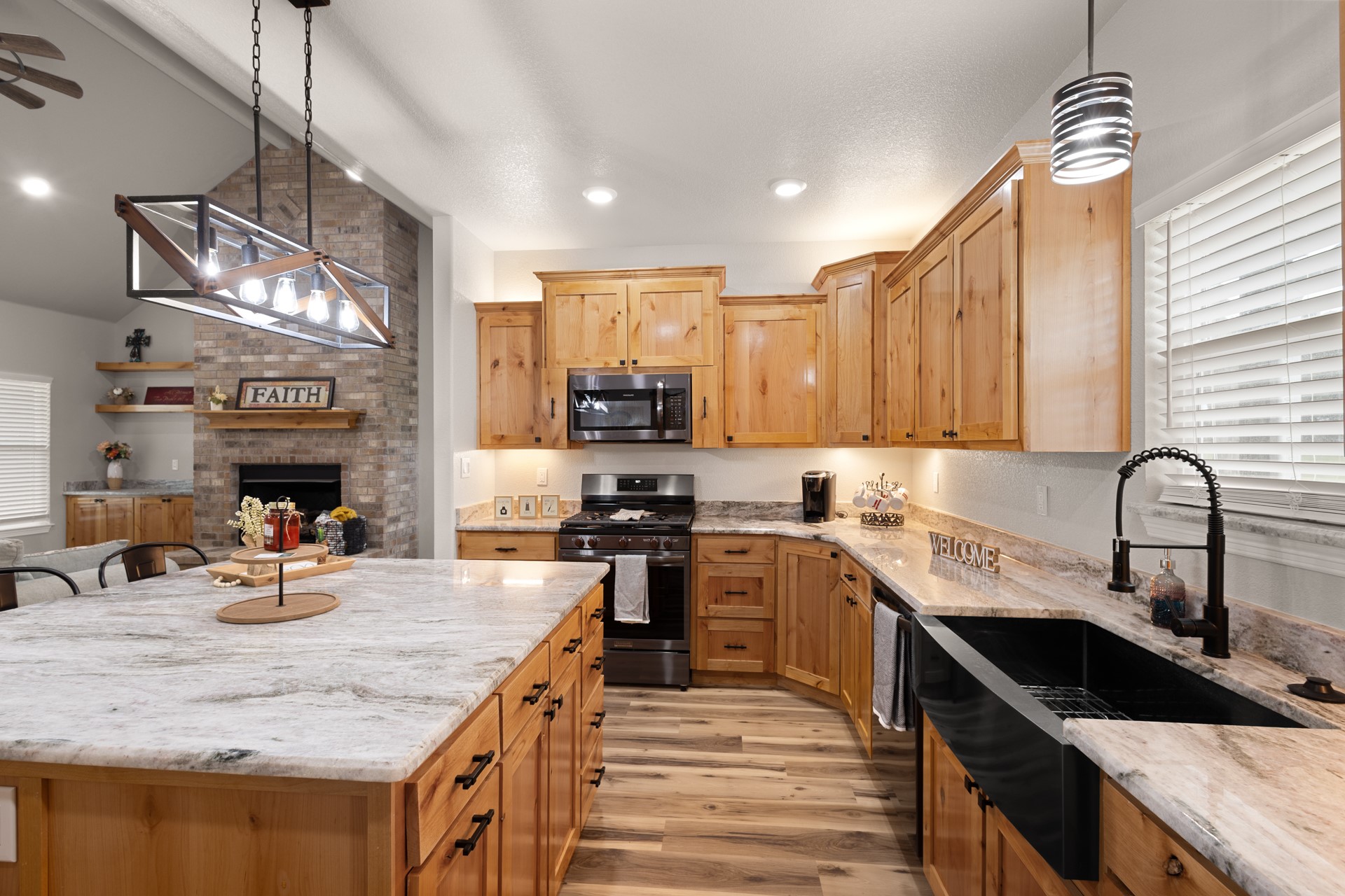 1446 Faulkner Road Sunset TX 76270