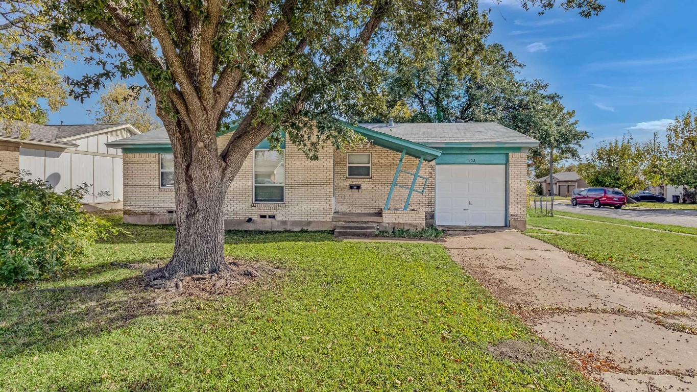 1302 Summit Street Mesquite TX 75149
