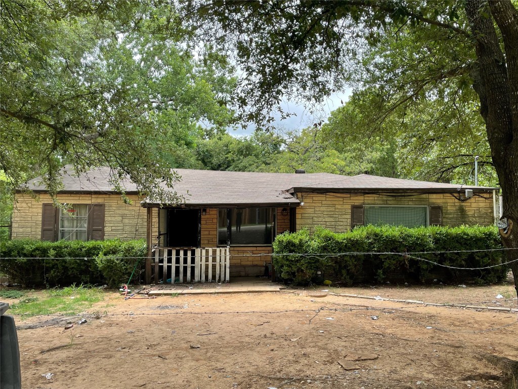 1223 Lawton Drive Dallas TX 75217
