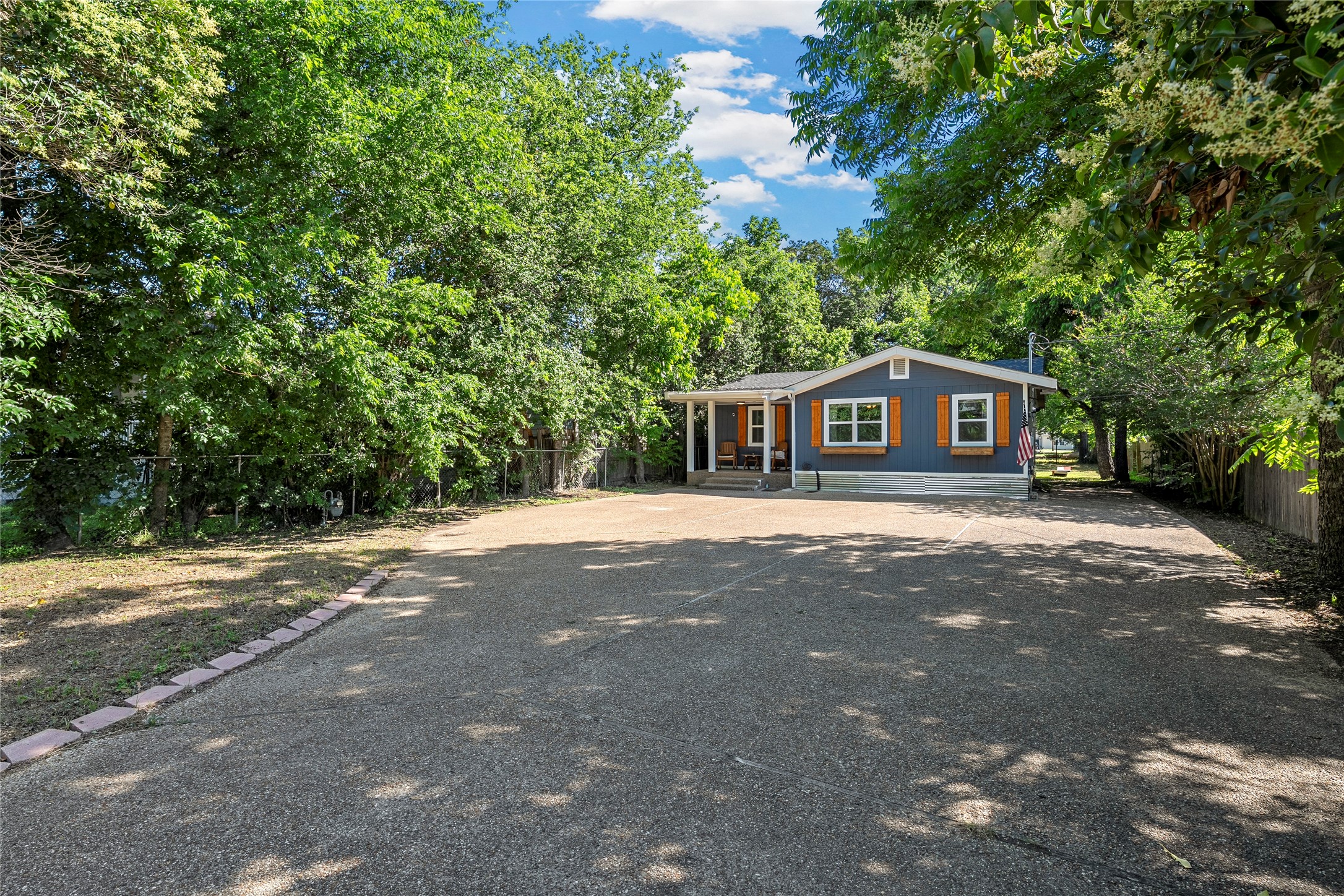 2816 S 3rd Street Waco TX 76706