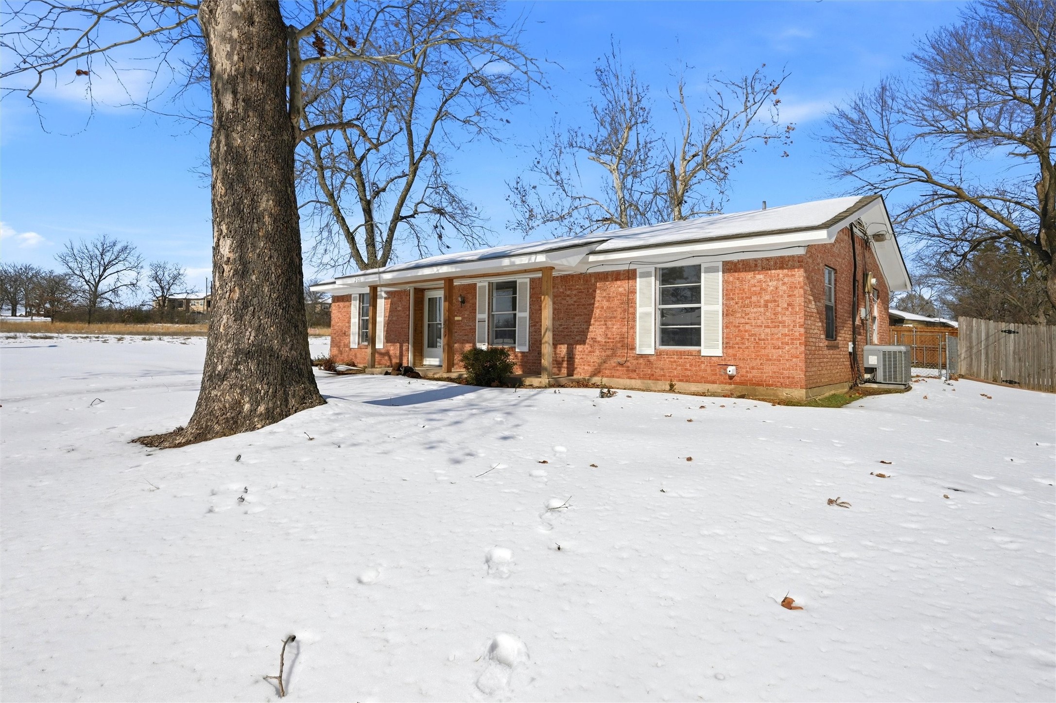2611 Easy Street Denison TX 75020