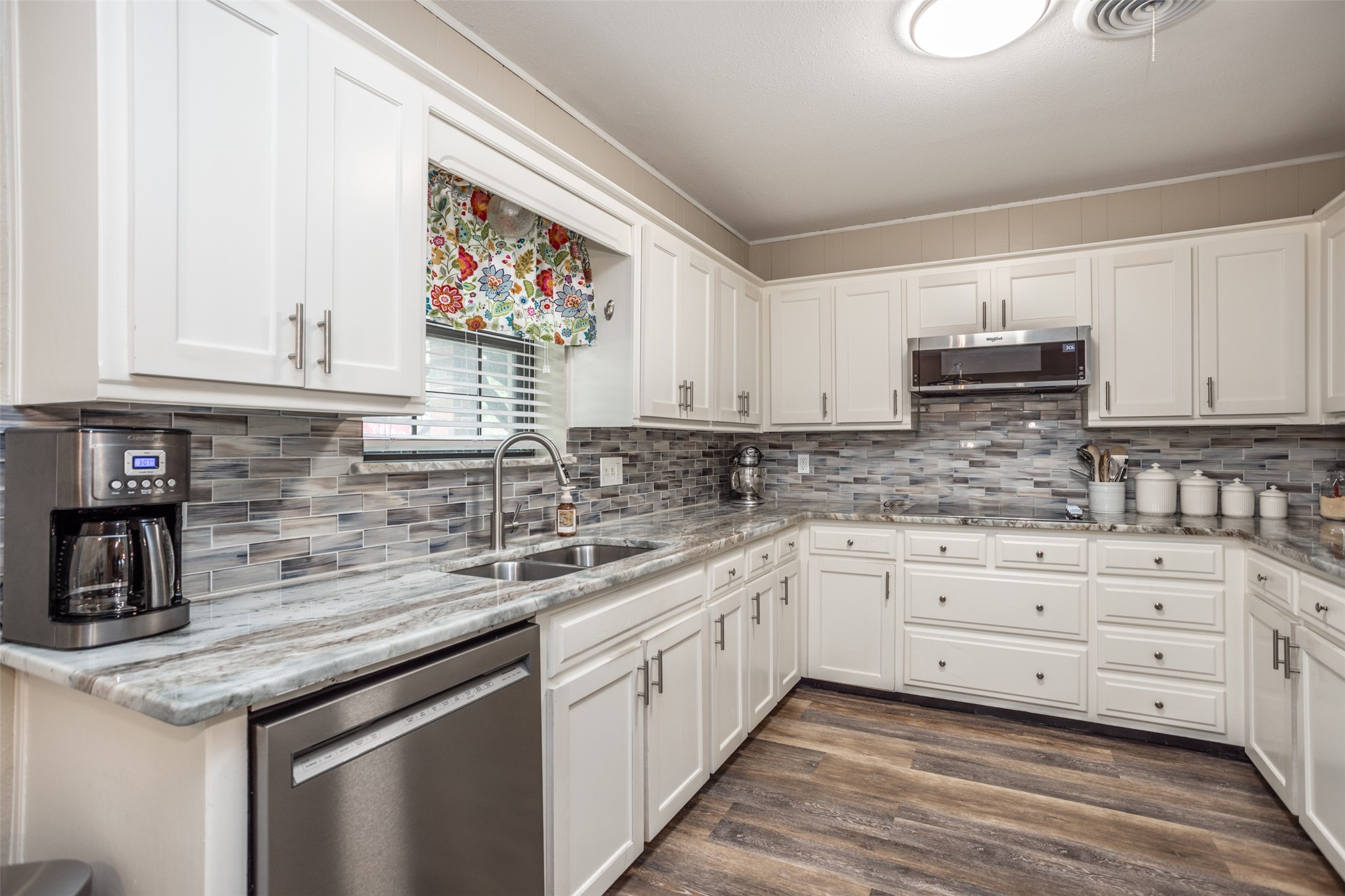 2002 Everglade Drive Gainesville TX 76240
