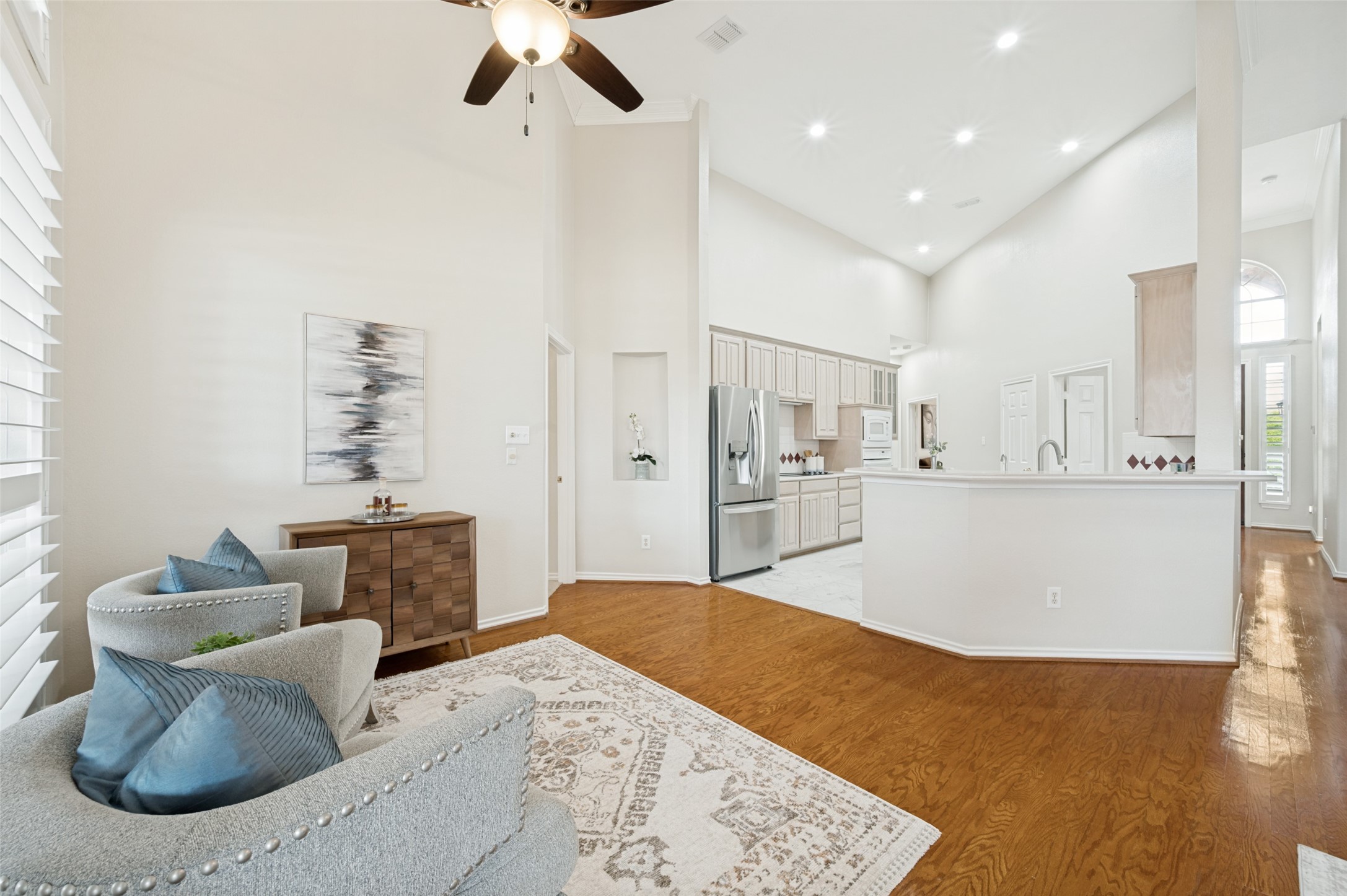 306 Heatherwood Drive Irving TX 75063