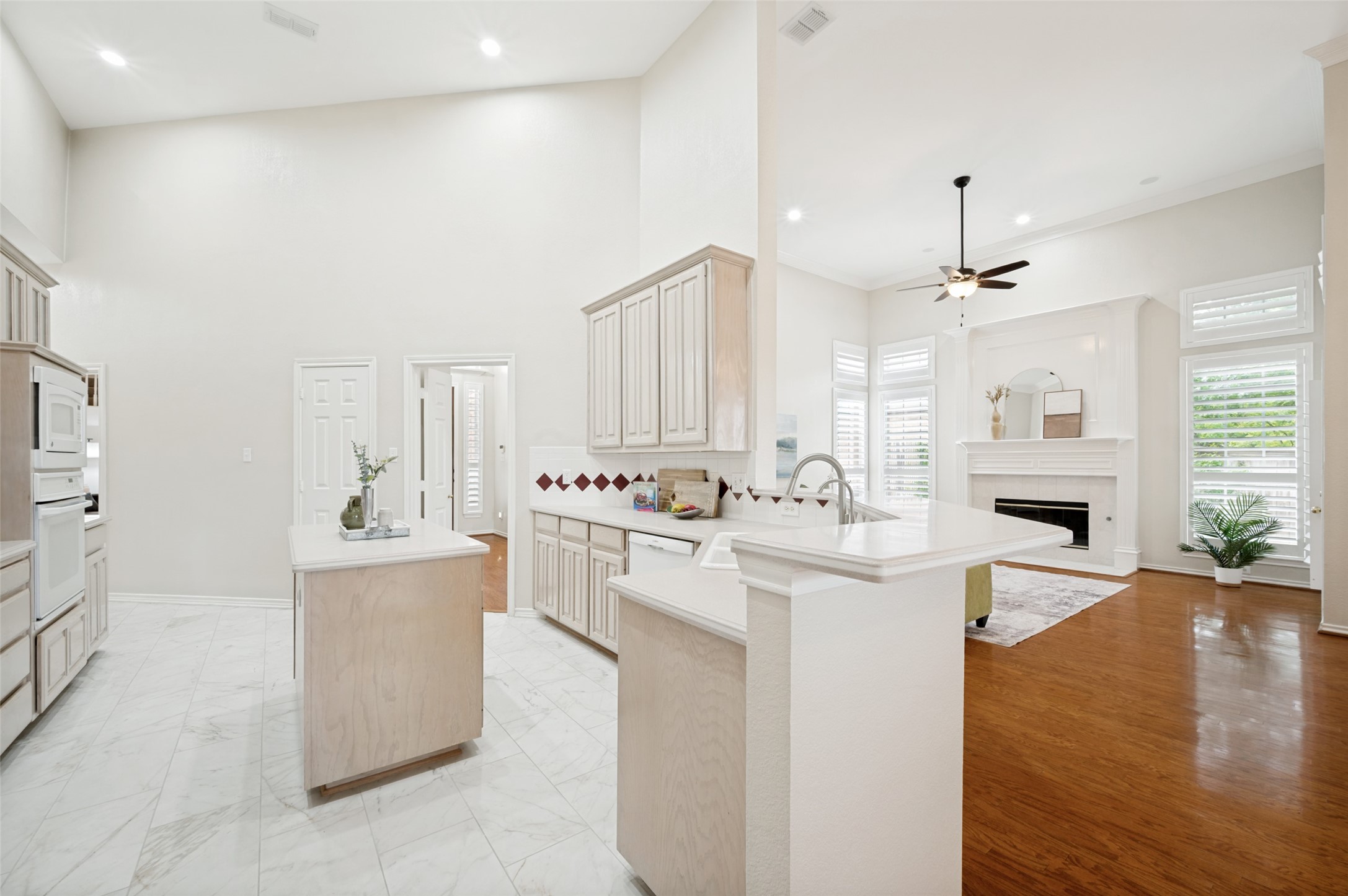 306 Heatherwood Drive Irving TX 75063