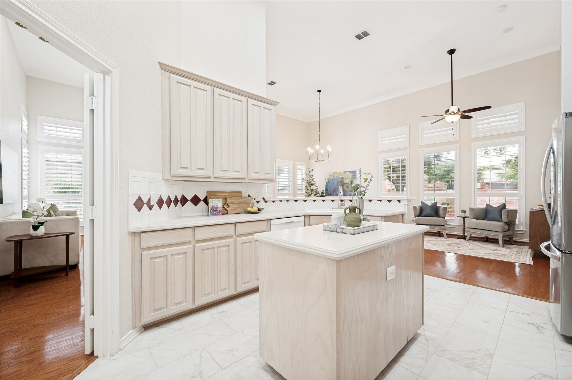 306 Heatherwood Drive Irving TX 75063