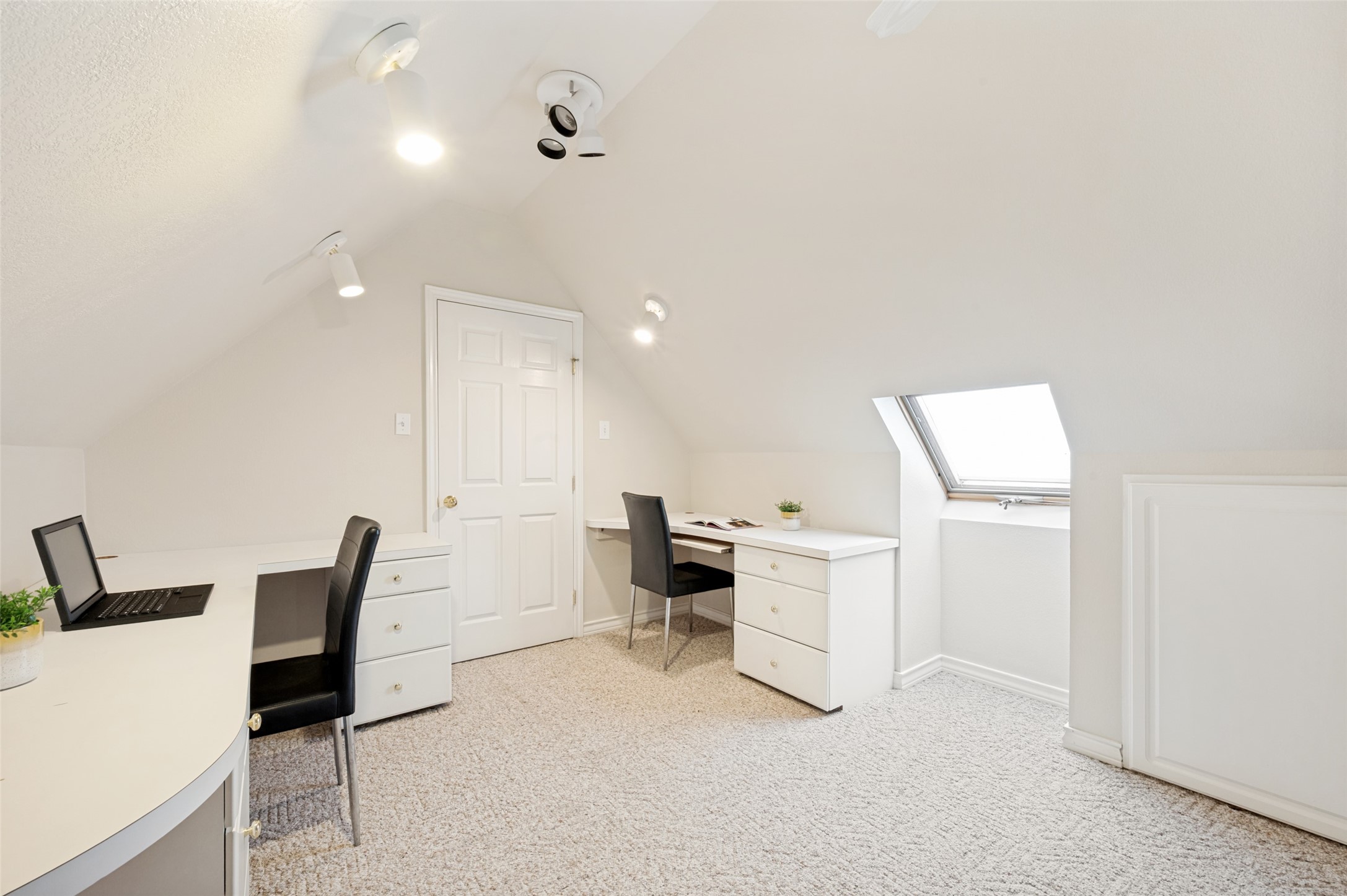 306 Heatherwood Drive Irving TX 75063