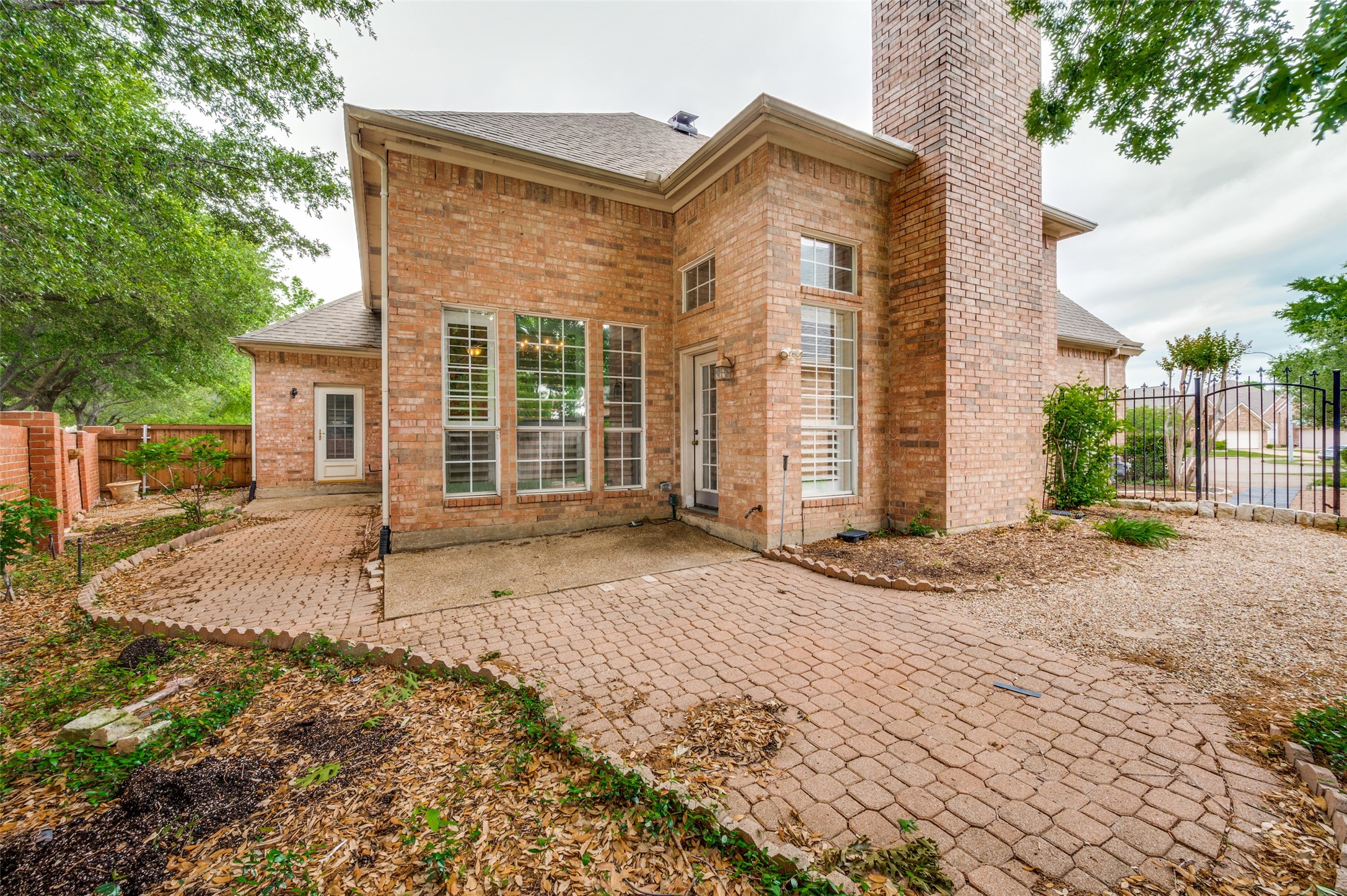 306 Heatherwood Drive Irving TX 75063