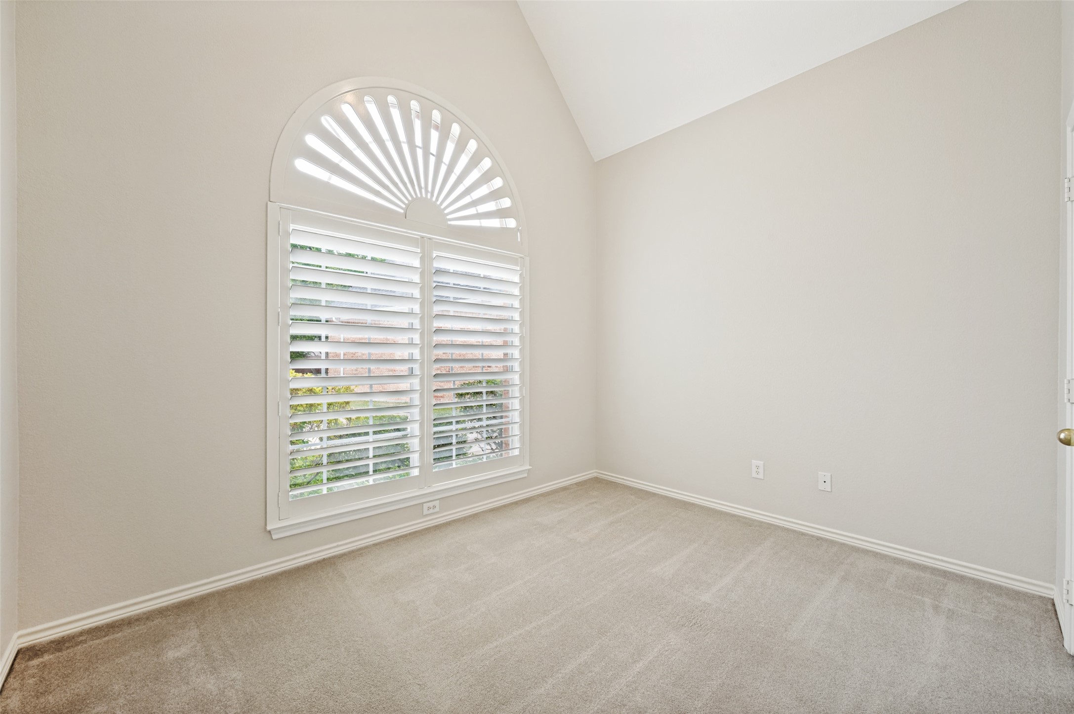 306 Heatherwood Drive Irving TX 75063