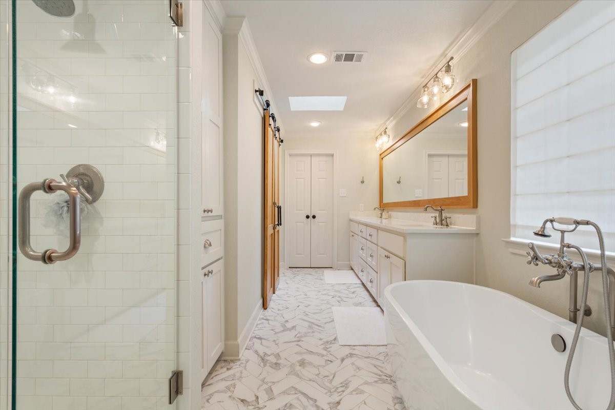 402 Shadow Mountain Drive Woodway TX 76712
