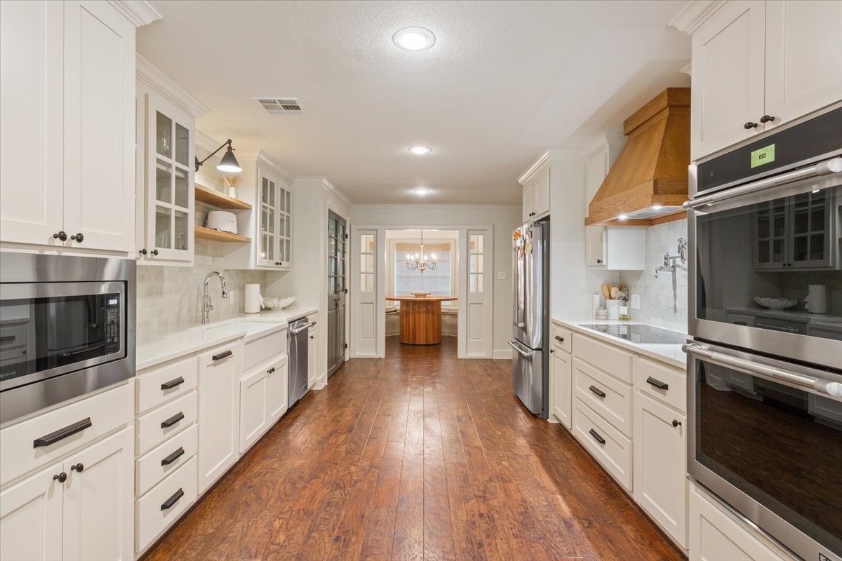 402 Shadow Mountain Drive Woodway TX 76712