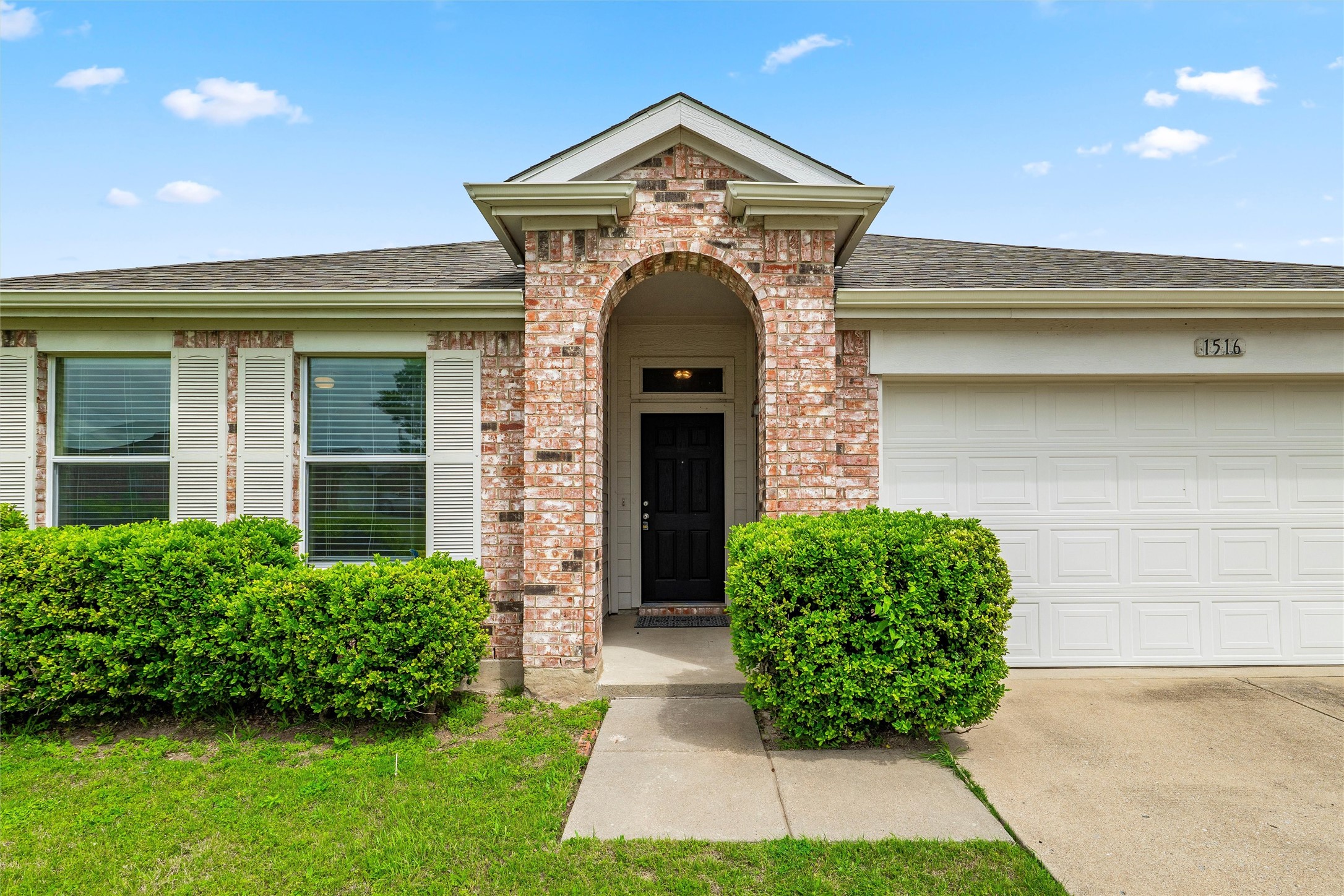 1516 Shady Shores Drive Glenn Heights TX 75154
