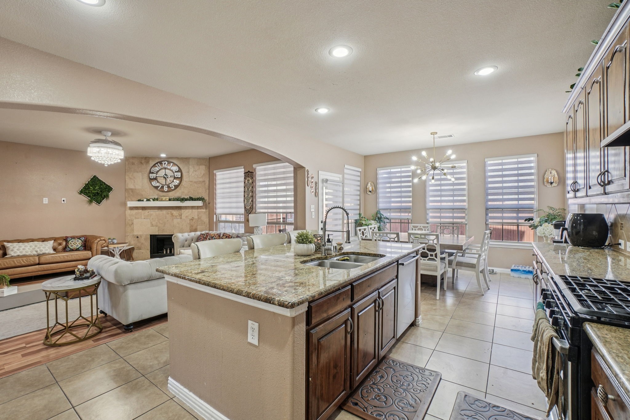 317 Eastland Drive Lewisville TX 75056