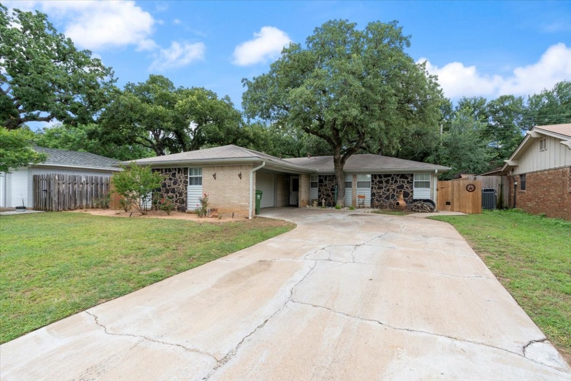 2902 SE 6th Street Mineral Wells TX 76067