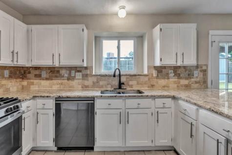 326 Baldwin Street Grand Prairie TX 75052