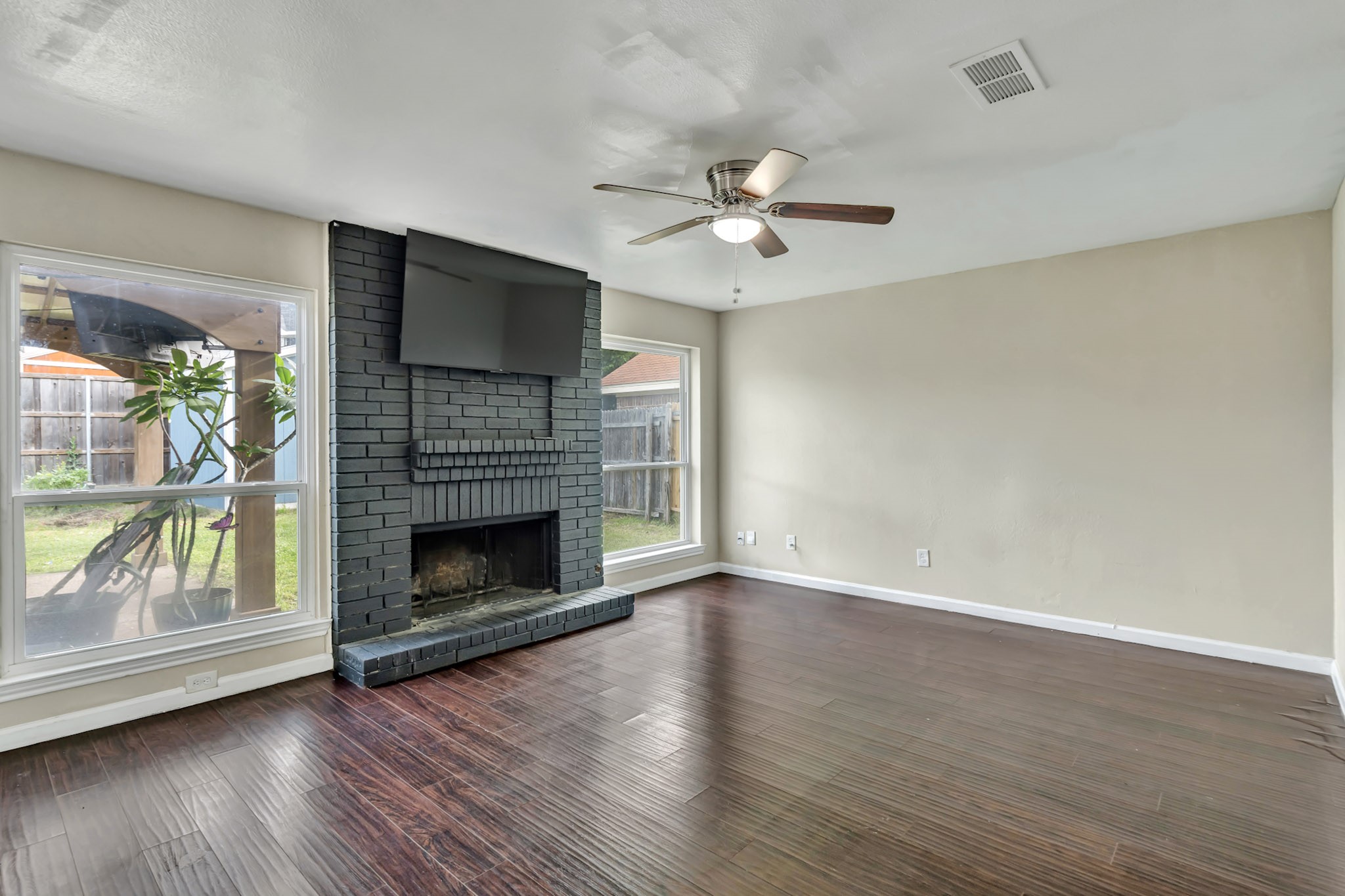 326 Baldwin Street Grand Prairie TX 75052