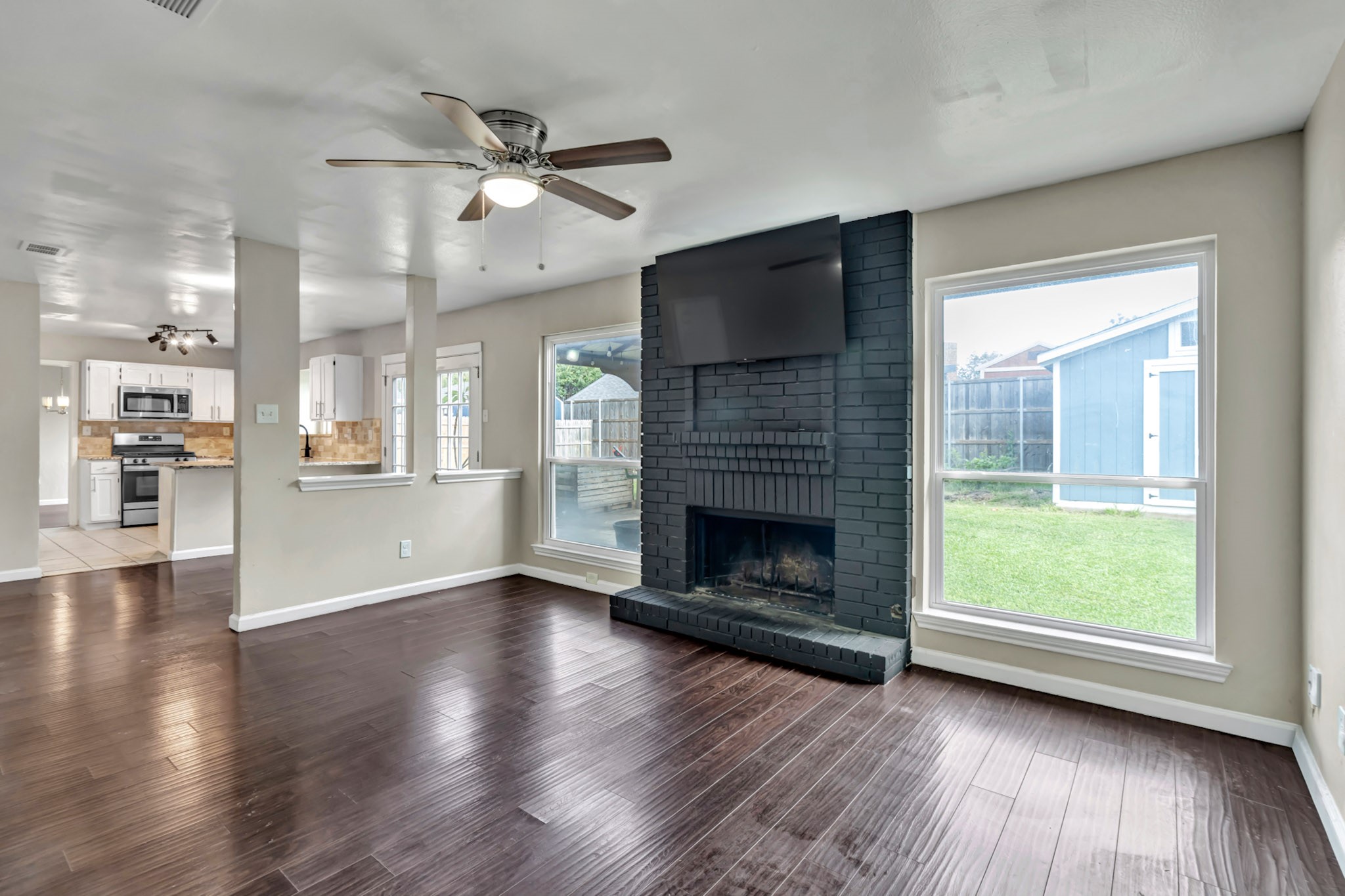 326 Baldwin Street Grand Prairie TX 75052